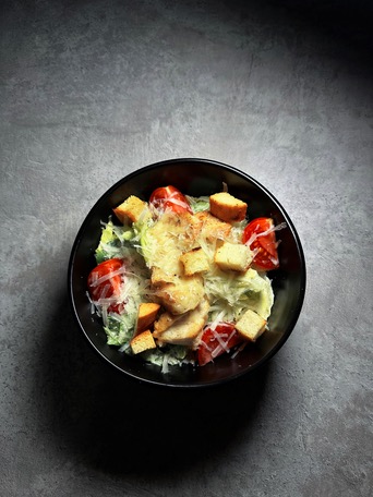 Цезарь с курицей