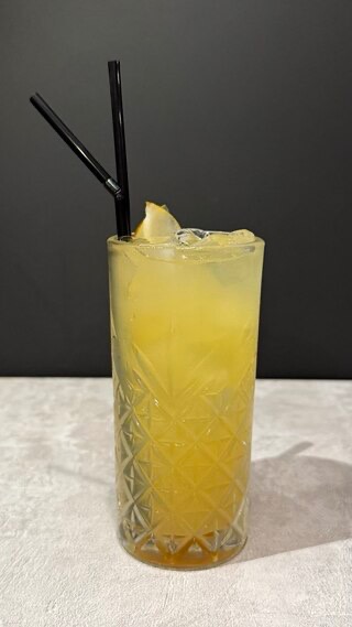 Груша-маракуйя