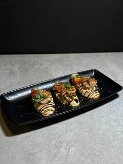 Брускетты с креветками 
